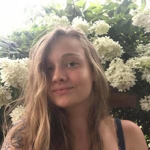 Meet your Posher, Allyssa